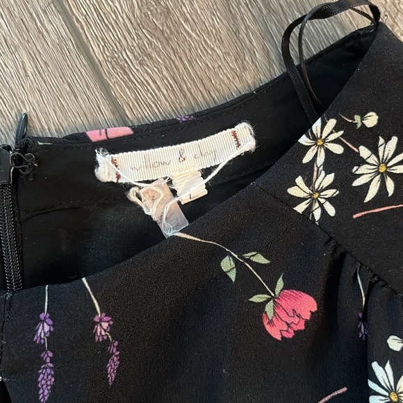 Willow and Clay floral dress large - Picture 3 of 6